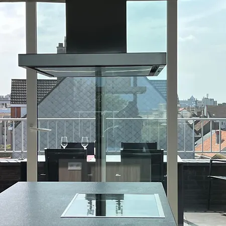 Appartement With Beautiful View, Private Parking And Two Large Terraces Ostende